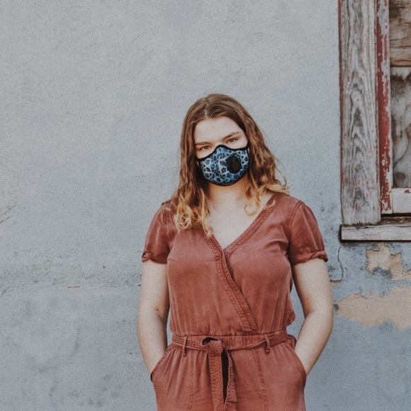 Meet your Posher, Em - Picture 2 of 3